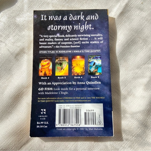 2 Books Bundle Lot Alice’s Adventures in Wonderland & A Wrinkle in Time - Picture 5 of 7